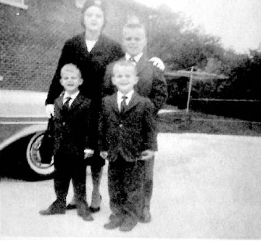 Greta (Waggoner) Evans, Wanda and Doug Evans and twins Wayne and Lloyd