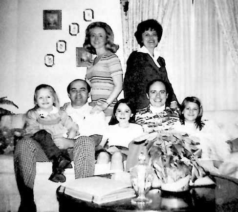 Tracy and Wayne Sellers, Polly, Arthur and Laura Thompson.png